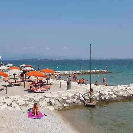White House Appartement Desenzano del Garda