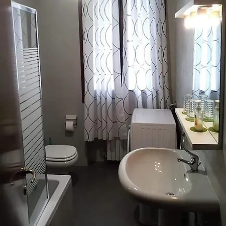 Apartment White House *